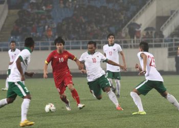 10 Pemain Indonesia Tahan 11 Pemain Vietnam