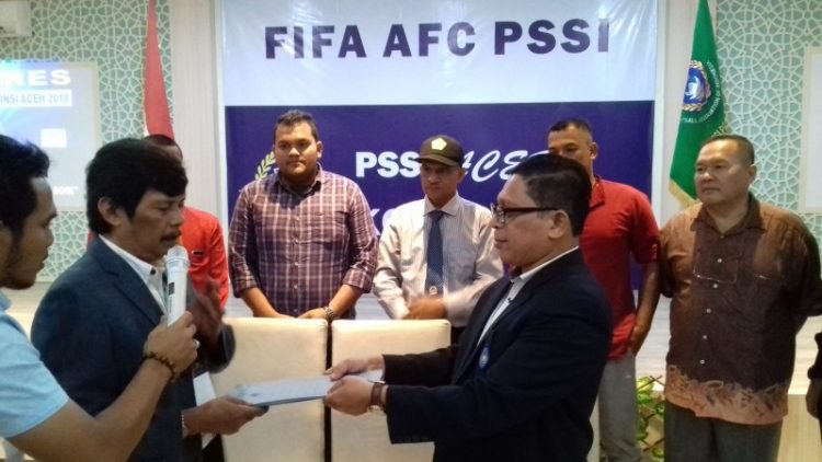 Berita 483937 800x600 Kongres PSSI Aceh Adly Djalok.1