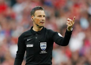 Wasit Top Inggris Hentikan Laga Saat Azan Terdengar
