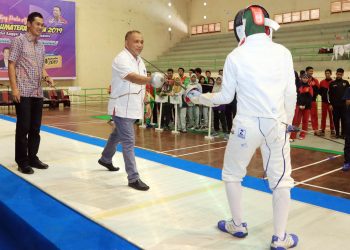 Adu pedang Anggar