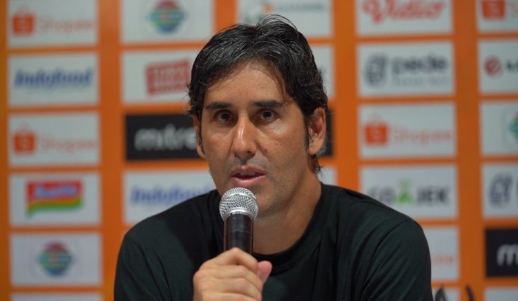 Miftahul Hamdi Dkk Hanya Berjarak Satu Poin Untuk Juara Liga 1