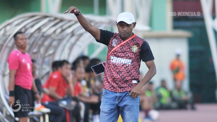 Pelatih persewar kembalikan victor pae dkk manajemen