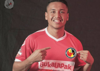 Diantar Keluarga, Aulia Hidayat Berlabuh ke Semen Padang