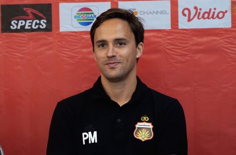 TM Ichsan, Paul Munster