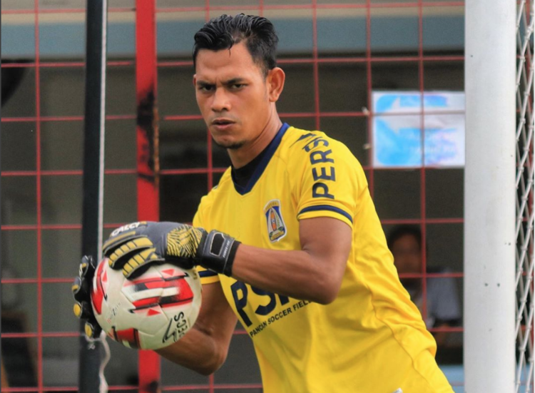 Pelatih taktik dan fisik rahmanuddin semakin baik
