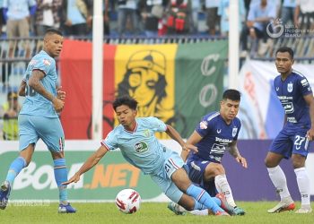 Dua pemain didepak persela
