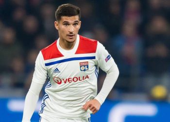 Houssem Aouar, lyon, Inggris