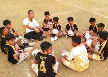 Asiana Soccer School, Agus Gumiyang