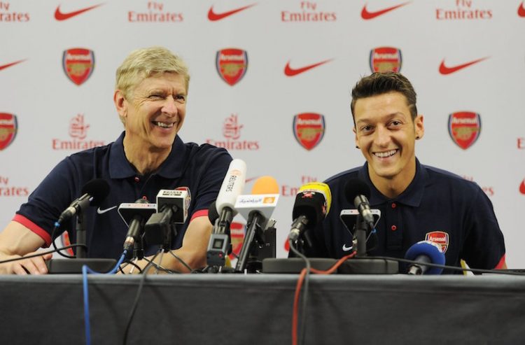Mesut Ozil, Ronaldo