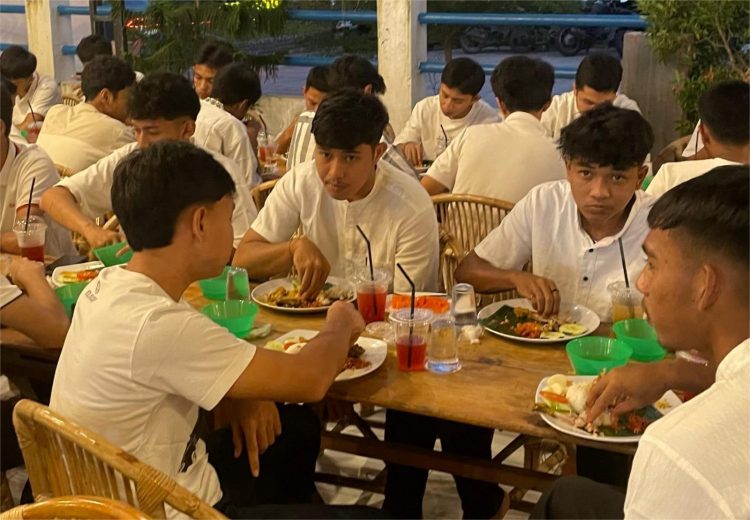 Manajemen Jong Aceh Soccer School Gelar Iftar Ramadhan