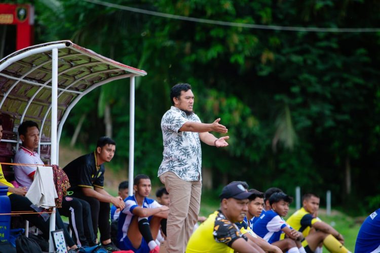 Coach Riski Aldian
