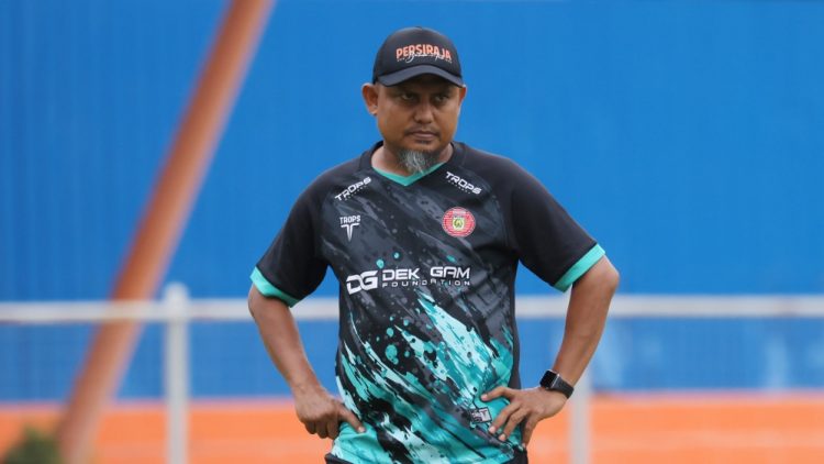 Pelatih Persiraja