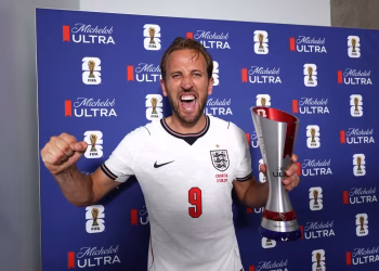 Ronaldo Pecahkan Rekor Usia, Kane Samai Rekor Lineker