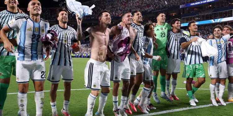 Argentina Butuh Tambahan Waktu Tekuk 10 Pemain Swiss