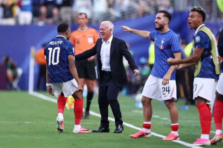 Rekor Mbappe, Prancis Tantang Paraguay di 16 Besar