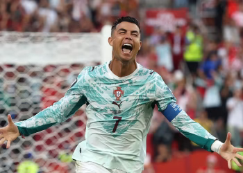 Ronaldo Samai Legenda Jerman, Kini Bidik Rekor Pele